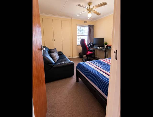 3 BEDROOM TOWNHOUSE FOR SALE IN VANDERBIJLPARK CE 3